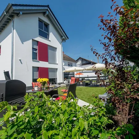 Neugebaute Souterrain-keller-wohnung Mit 3 Schlafzimmern Bei Fam Horster